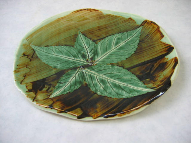 leaf shaped plates